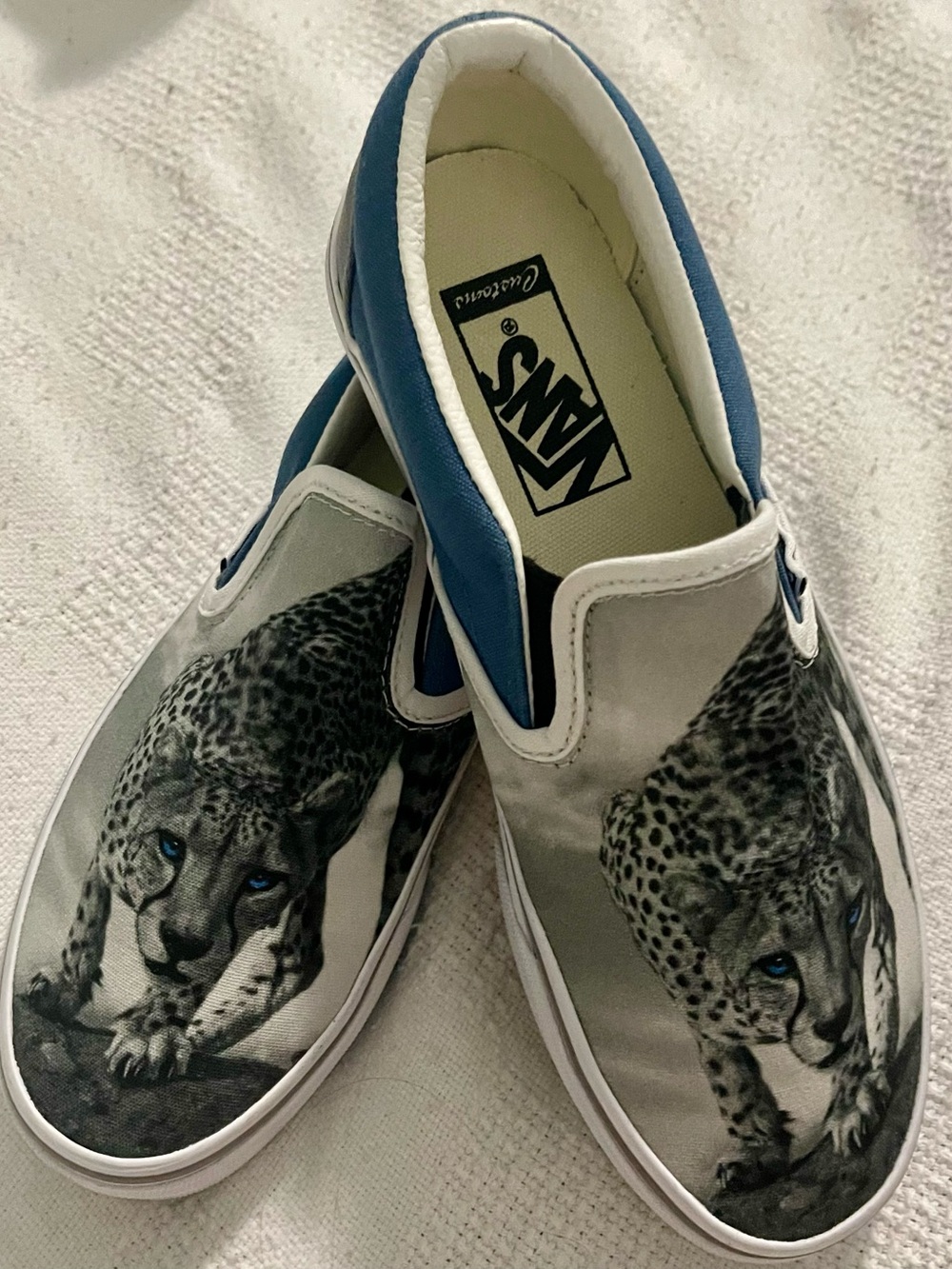 Vans Off The Wall Shoes with Blue Eyed Cheetah - Brand New - never worn